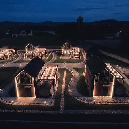 Village Resort Sauna & Jacuzzi & Netflix Tworkowa Esterno foto