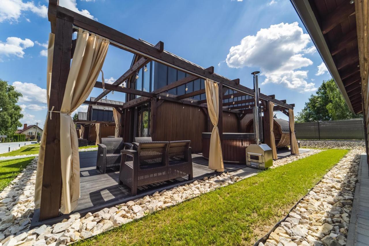 Village Resort Sauna & Jacuzzi & Netflix Tworkowa Esterno foto