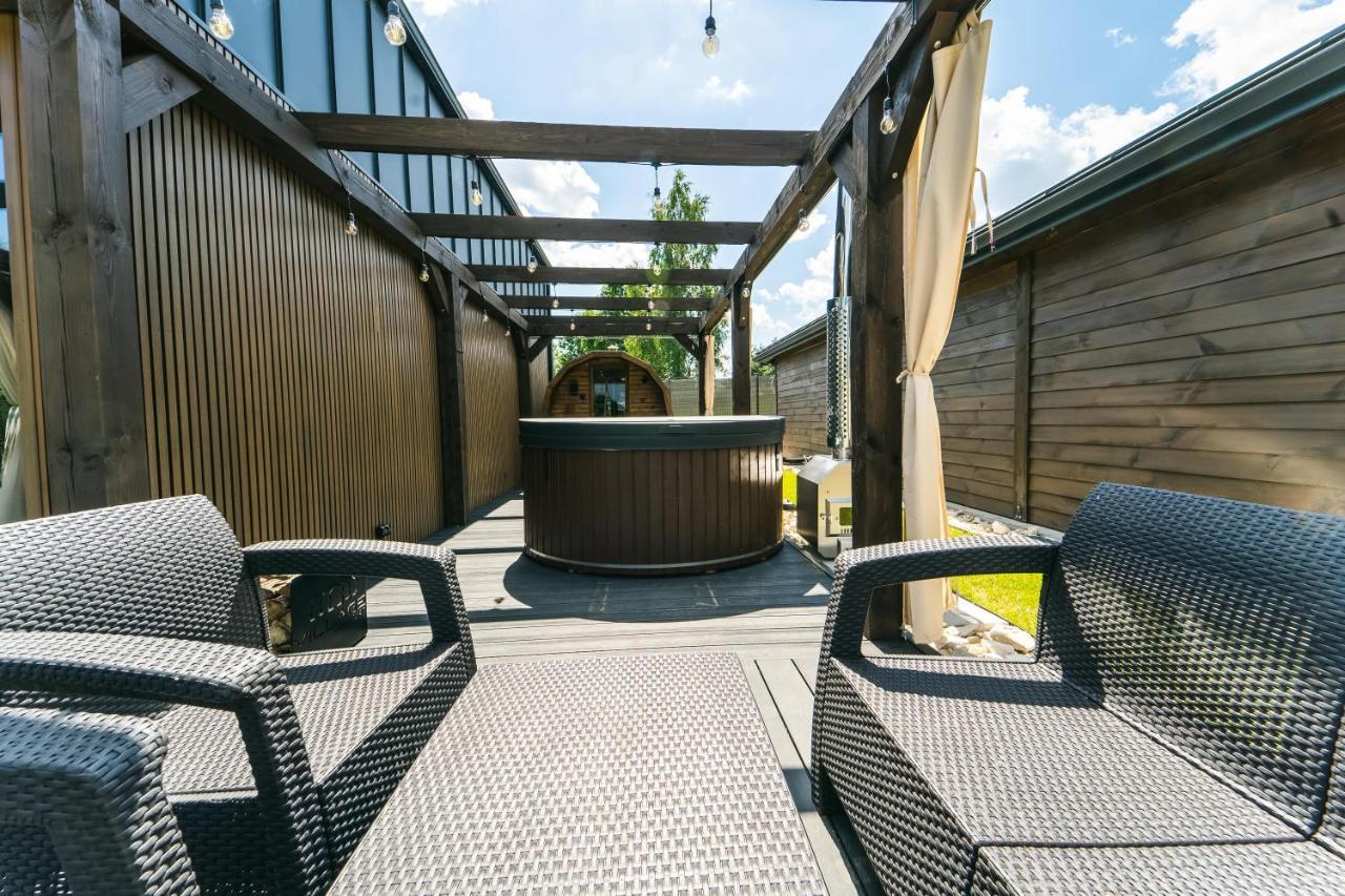 Village Resort Sauna & Jacuzzi & Netflix Tworkowa Esterno foto
