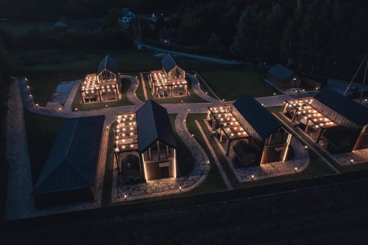 Village Resort Sauna & Jacuzzi & Netflix Tworkowa Esterno foto