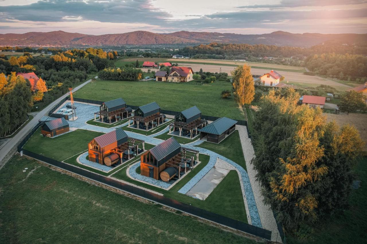 Village Resort Sauna & Jacuzzi & Netflix Tworkowa Esterno foto